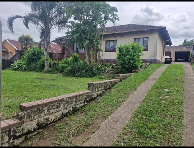 3 BEDROOM HOUSE FOR SALE IN SEA VIEW